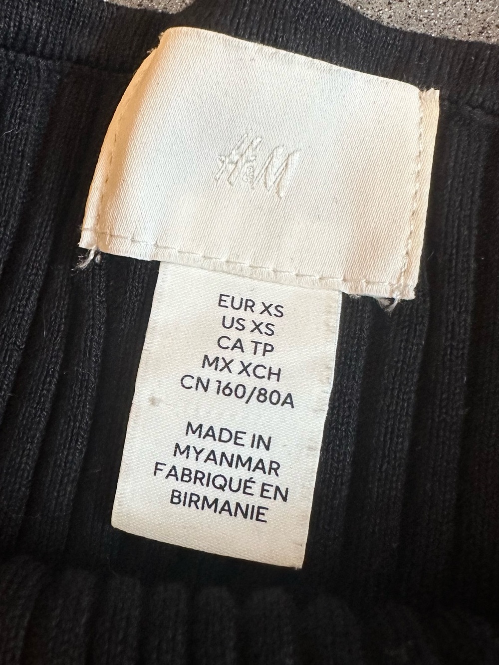 H&M Black Ribbed Off-Shoulder Knit Top - Picture 3 of 4